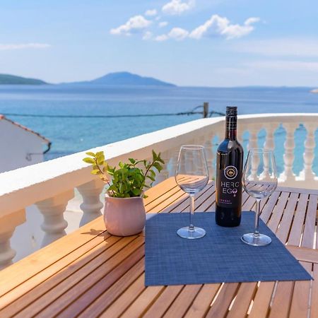 Apartmani Noris Martinšćica Eksteriør billede