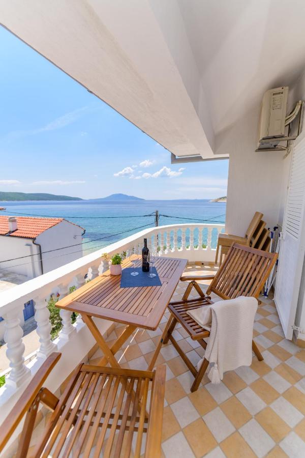 Apartmani Noris Martinšćica Eksteriør billede