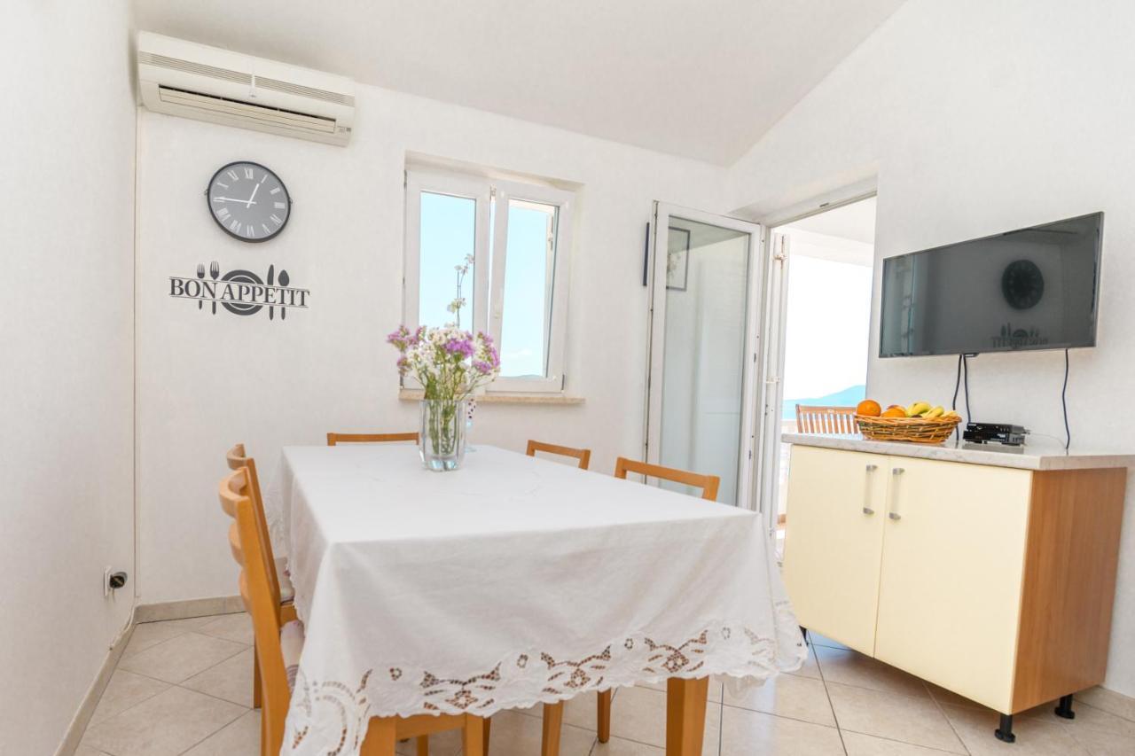 Apartmani Noris Martinšćica Eksteriør billede