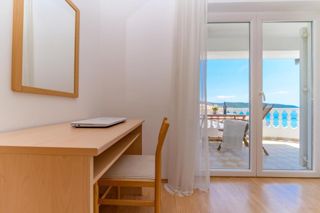 Apartmani Noris Martinšćica Eksteriør billede