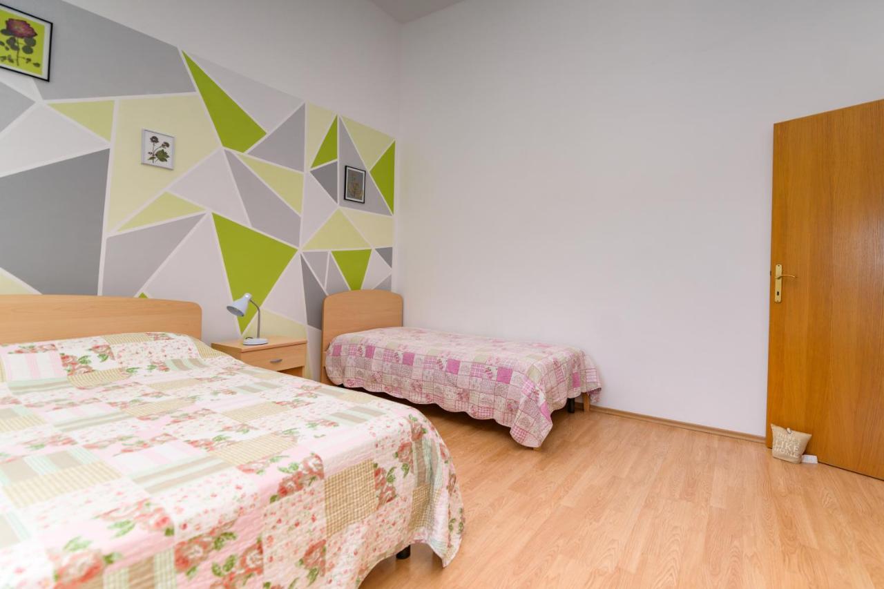 Apartmani Noris Martinšćica Eksteriør billede
