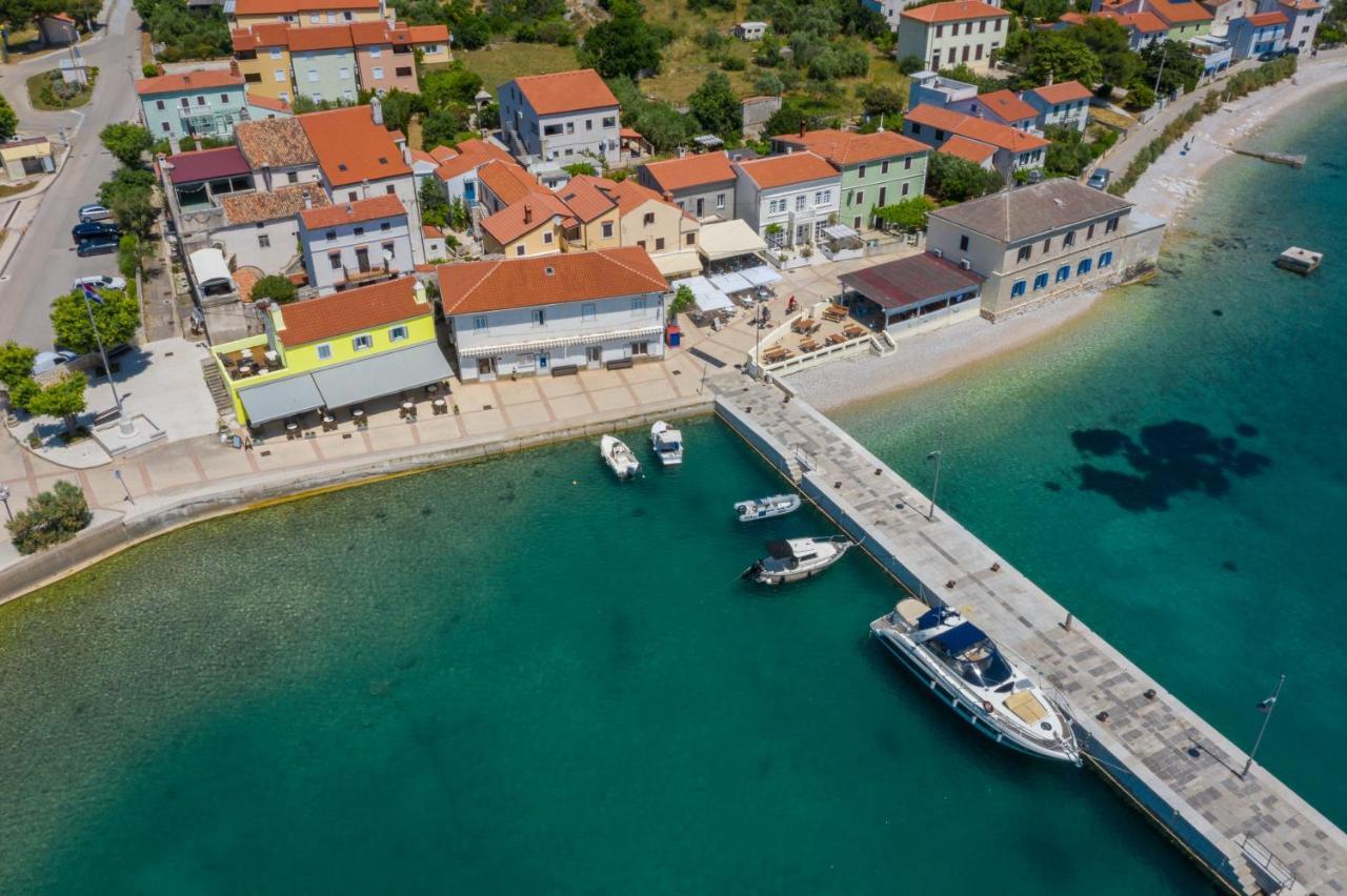 Apartmani Noris Martinšćica Eksteriør billede